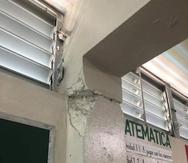 Ejemplo de una columna corta en una escuela en Bayamón.