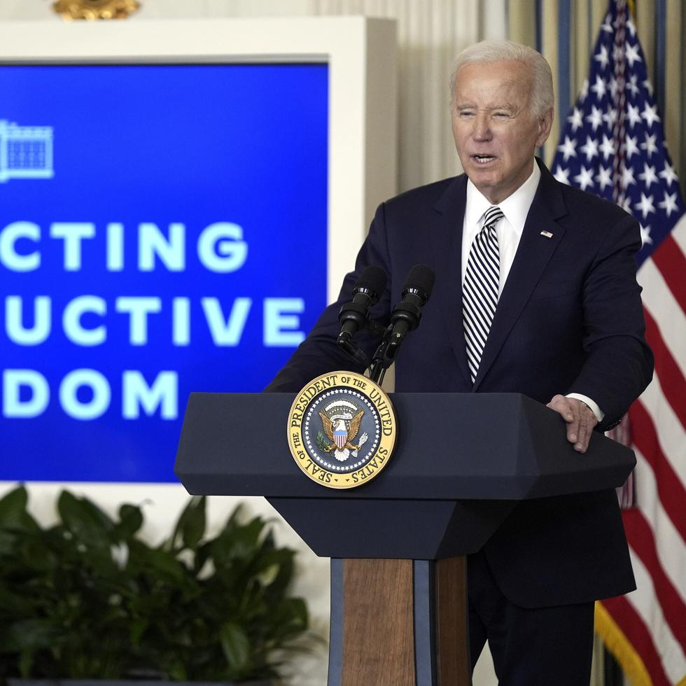 El presidente estadounidense Joe Biden busca aprovechar el incesante impulso contra las restricciones al aborto en todo el país.