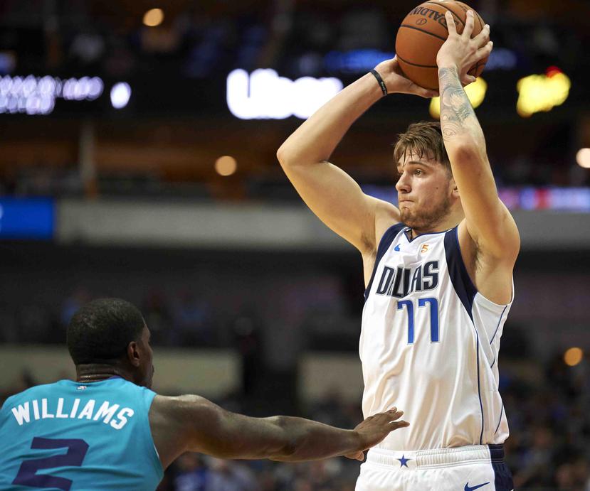 Luka Doncic cuenta con el potencial para ser un jugador de impacto en su primer año en la NBA. (AP)