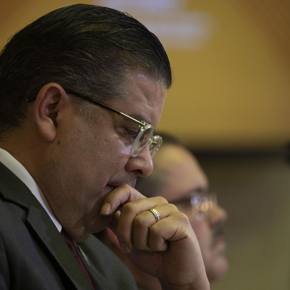 El presidente de la Cámara, Rafael “Tatito” Hernández, presentó la propuesta “unificadora” junto a una veintena de representantes populares.