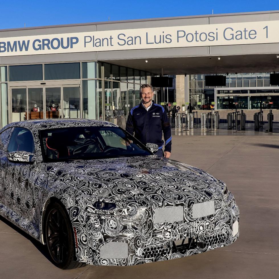 Fotografía cedida por JeffreyGroup donde se observa al presidente y CEO de BMW Group Planta San Luis Potosí, Harald Gottsche, mientras posa en la ciudad de San Luis Potosí, México.