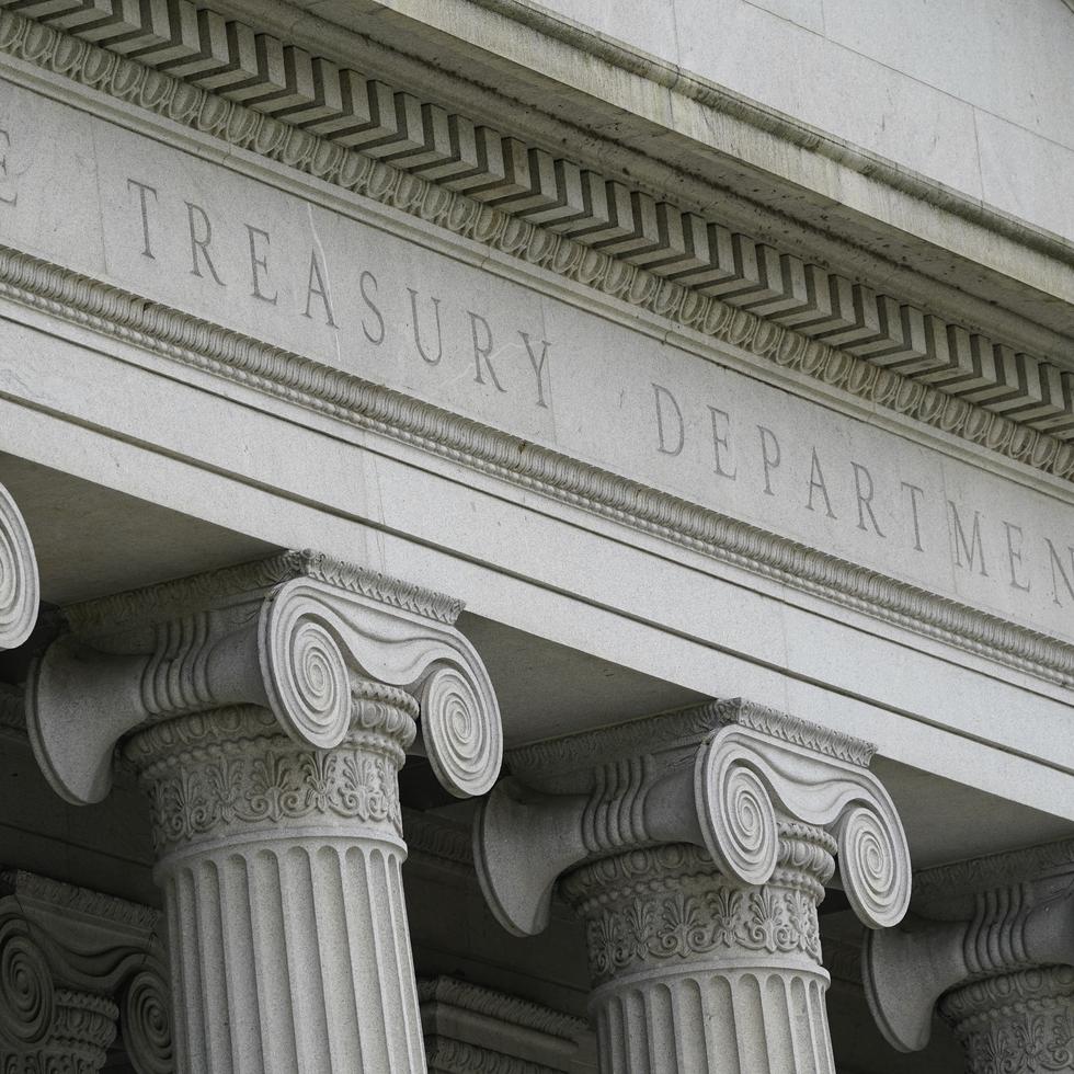 Vista del edificio del Departamento del Tesoro de EEUU, en Washington, el 4 de mayo de 2021. (AP Foto/Patrick Semansky)