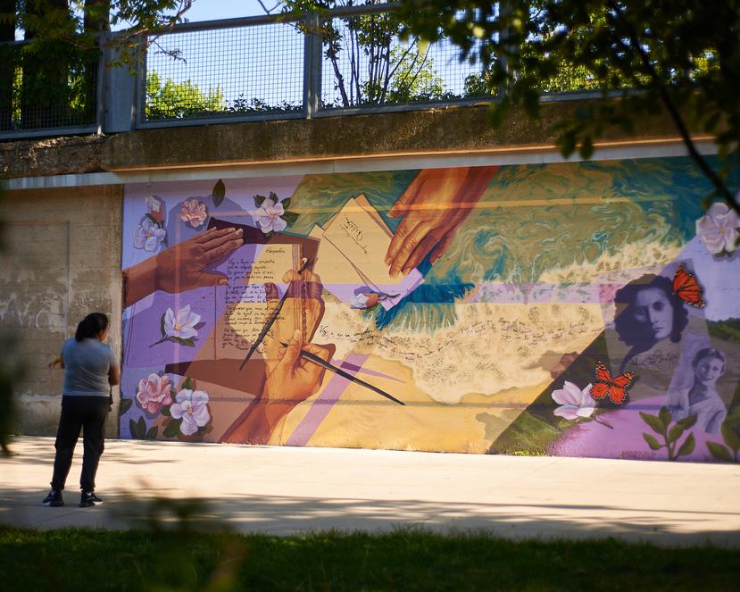 Mayo 2023
Fotos para Ilustrar Junte Boricua en la Ciudad de Chicago. 

El grupo de mujeres artistas, Colectivo Moriviví, también ha participado de los intercambios de SRBCC con su mural “Rompeolas”, que se encuentra en el Parque Julia de Burgos en Logan Square. 


Foto por Daniel Delgado