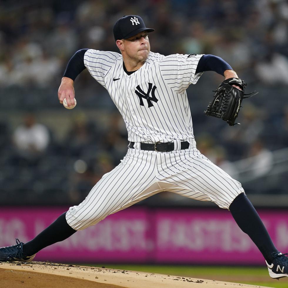 Corey Kluber con uniforme de los Yankees de Nueva York en el 2021.