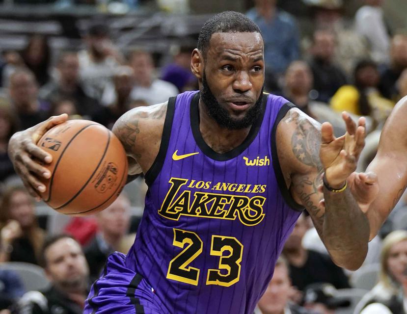 LeBron James optó por firmar como agente libre con los Lakers de Los Ángeles el pasado verano.(GFR Media)