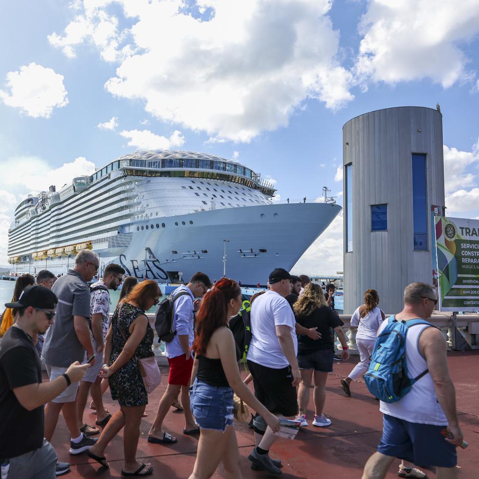 Entre los cruceros con el mayor número de salidas programadas desde San Juan figuran el Viva de Norwegian Cruise Line (NCL); el Rhapsody of the Seas de Royal Caribbean; el Summit de Celebrity Cruises; y el Resilent Lady y Scarlet Lady de Virgin.