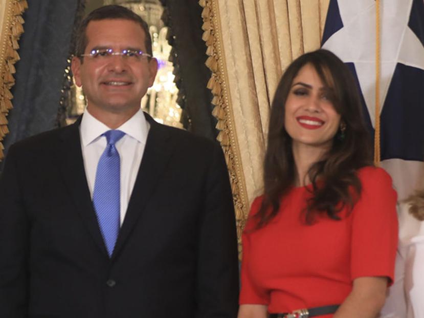 En la foto, el gobernador Pedro Pierluisi y la delegada por la estadistad Elizabeth Torres.