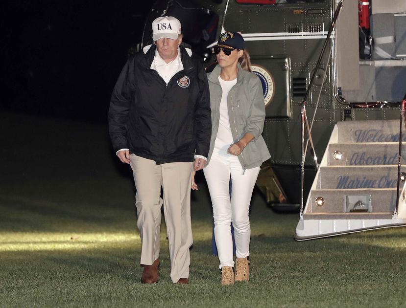 Donald y Melania Trump regresaron a Washington esta noche. (AP)