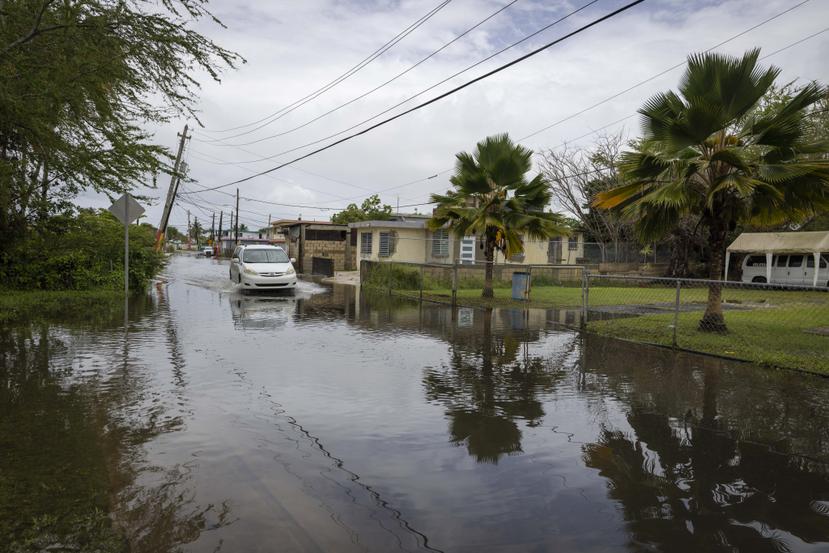 La alcalde de Loíza, Julia Nazario, reportó varias comunidades afectadas por inundaciones.