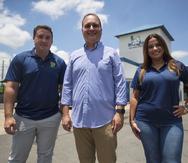 En la foto, Pepe Betances, vicepresidente de Auto Care, Antonio de la Matta, director de tecnología de E3 Consulting y Sharon Rodríguez, senior manager de E3 Consulting.