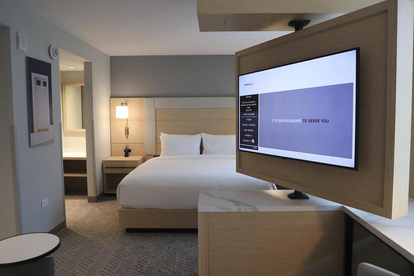 Una de las suites del Residence Inn by Marriot, en la que destaca una decoración minimalista.
