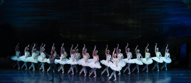 Ovaciones para “El lago de los cisnes” en los 45 años de Ballet Concierto de Puerto Rico