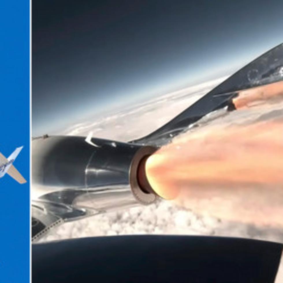 Un avión en el que viajaba el fundador de Virgin Galactic, Richard Branson, cerca de Nuevo México el pasado 11 de julio de 2021.