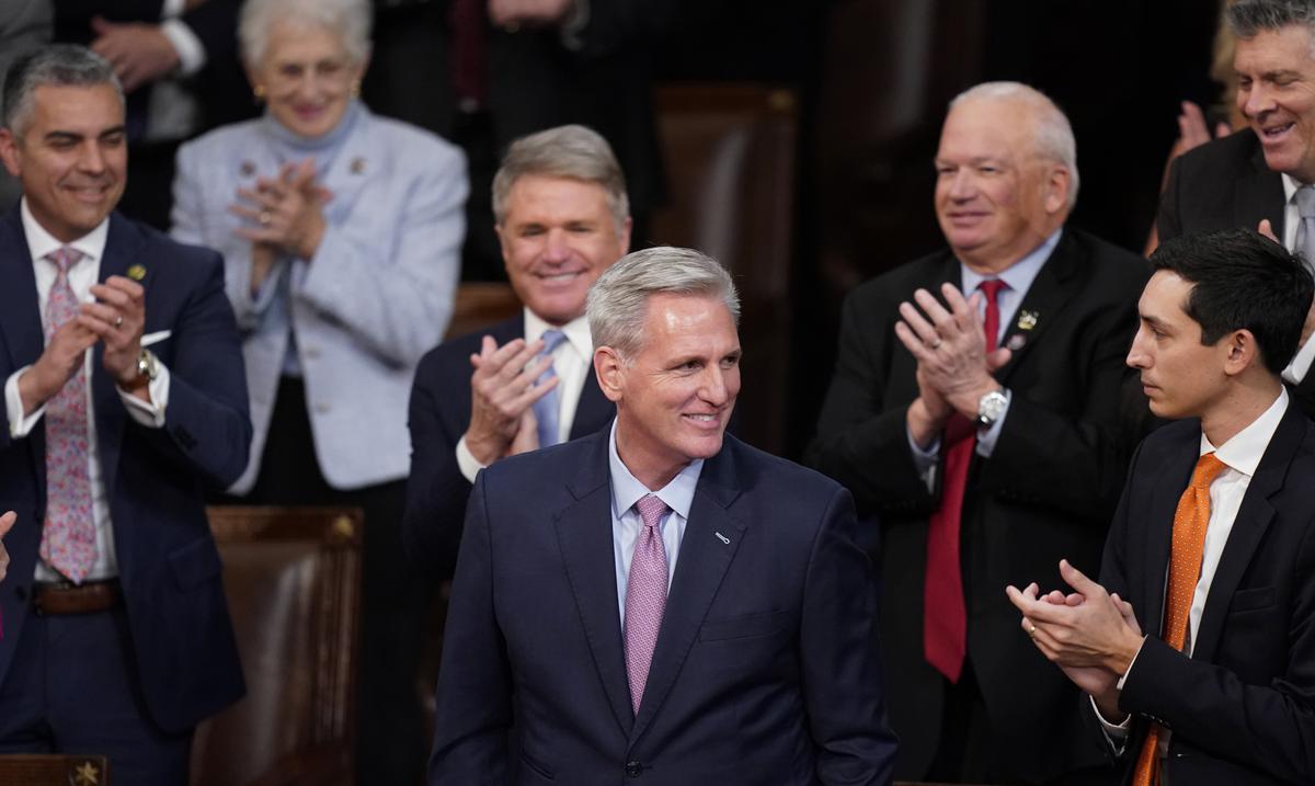 Kevin McCarthy, after moments of chaos and in ballot number 15, is elected president of the lower house