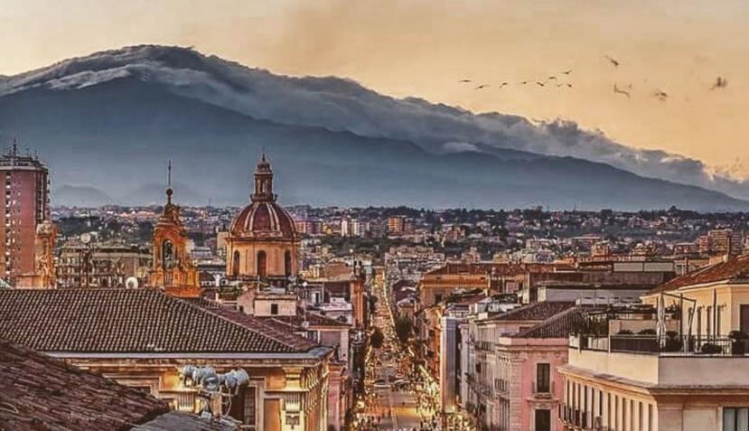 El colapso del monte Etna podría representar un peligro para los habitantes de Sicilia, en Italia.  (Instagram/@pizzutoroberto)