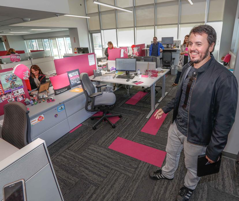Jorge Martel, vicepresidente y gerente general de T-Mobile Puerto Rico, en  las nuevas oficinas de la compañía. (Suministrada)