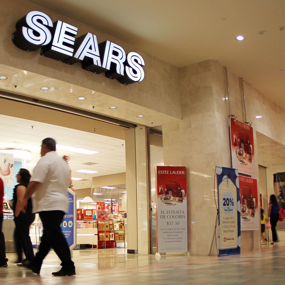 La tienda Sears de Mayagüez Mall cerró sus puertas en abril de 2021. La única que permancece abierta es la de Plaza Las Américas.