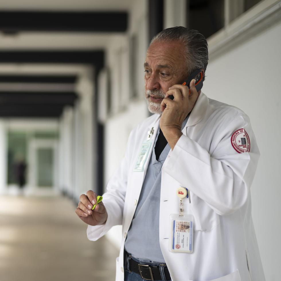 El doctor Israel Ayala Oliveras, director médico de la Administración de Servicios Médicos (ASEM), informó que desde la Nochebuena suman 13 las personas heridas de bala atendidas en el Centro Médico de Río Piedras.
