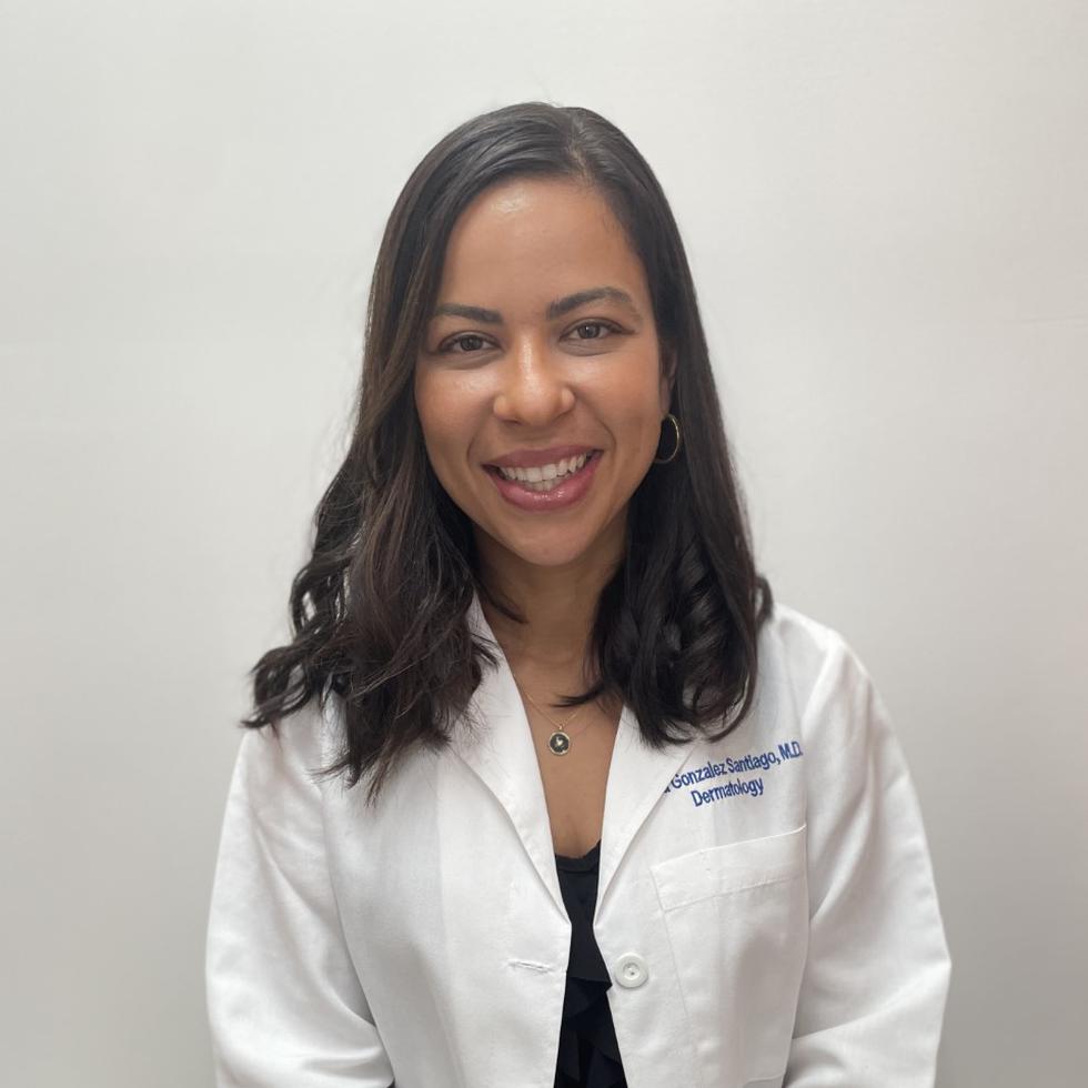 Doctora Tania González Santiago, dermatóloga y dermatopatóloga, se integra al equipo del Laboratorio de Patología Dr. Noy