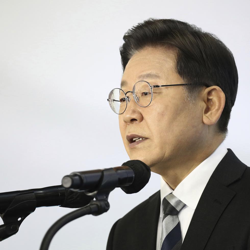 El líder del principal partido de la oposición en Corea del Sur se recupera bien de la operación.