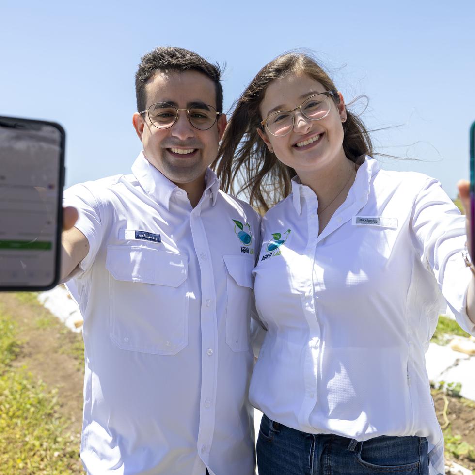 Los agroempresarios Marilyn Torres y Luis Bauzó crearon la aplicación Agro Lab PR, que ayuda a los agricultores en la administración de sus fincas.