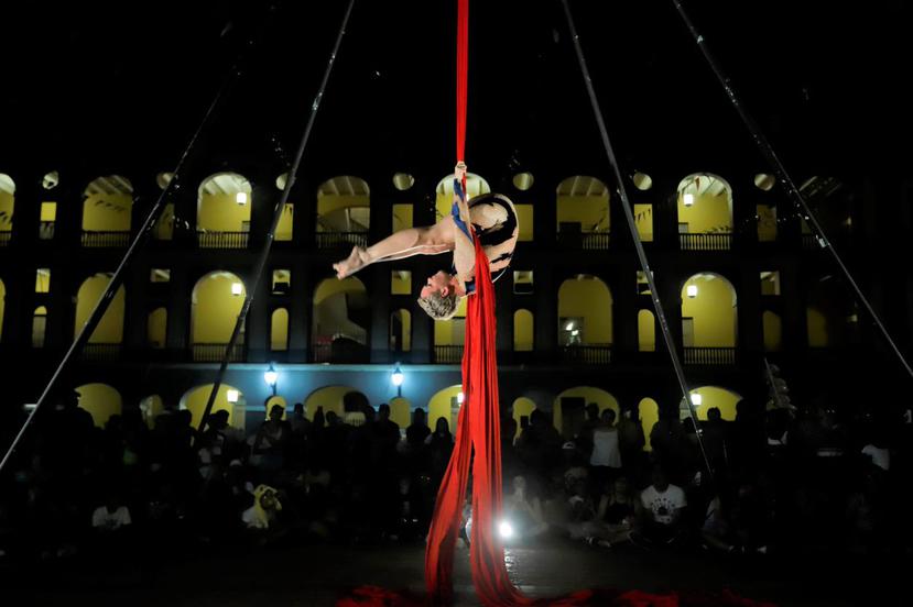 Unas ocho compañías de circo y artes de calle, provenientes de América Latina, Europa y Asia, junto a 30 compañías locales reunieron a 193 artistas simultáneamente para este evento.