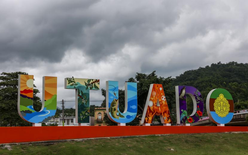 Las letras de Utuado, ubicadas a la entrada del pueblo, reciben a locales y turistas que deciden conocer las bellezas que atrapan a cada visitante.