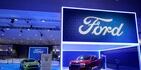 Vehículos de la marca Ford son exhibidos en el Auto Show de Los Ángeles.