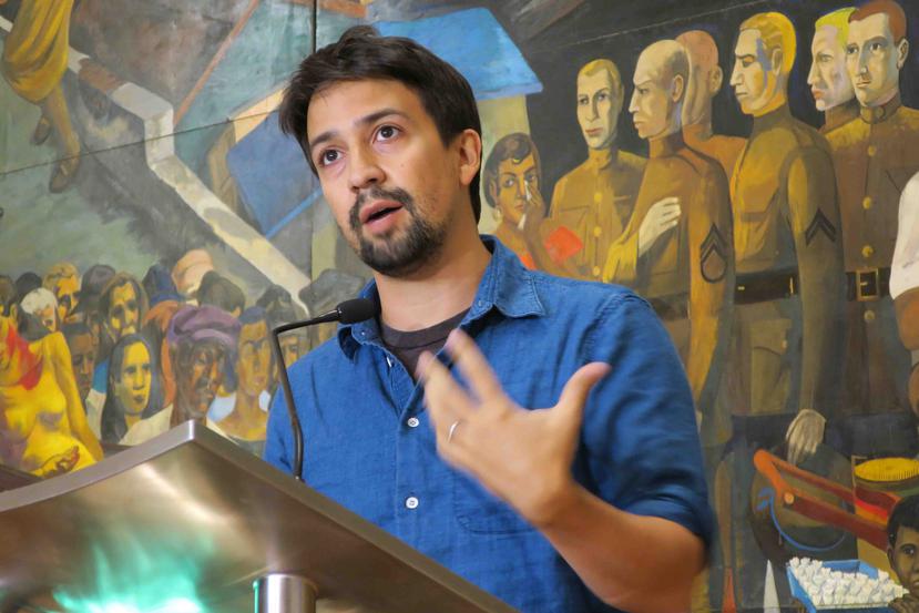 El dramaturgo y actor de origen puertorriqueño, Lin-Manuel Miranda, asiste a una rueda de prensa en San Juan. (EFE)