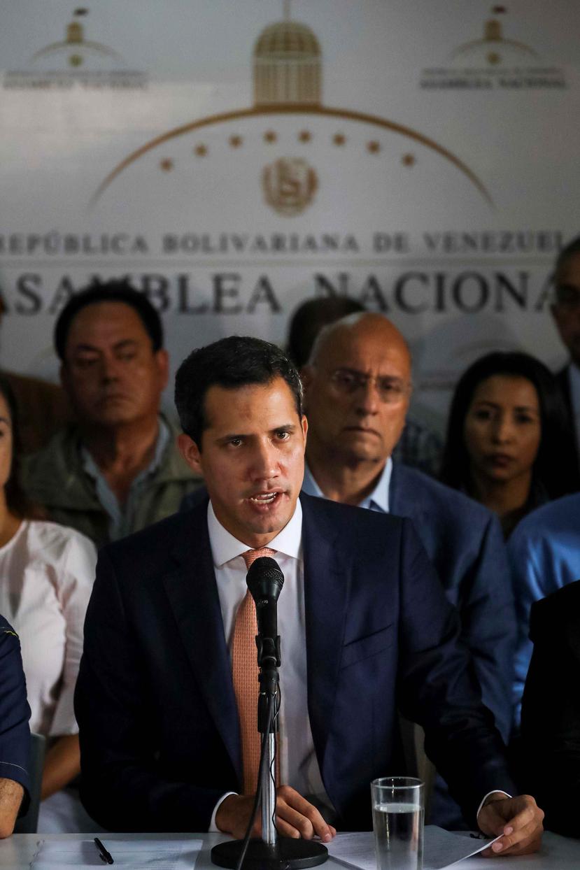 El presidente de la Asamblea Nacional de Venezuela, Juan Guaidó, ofrece una conferencia de prensa este jueves en la sede del partido político Voluntad Popular, en Caracas. (EFE)