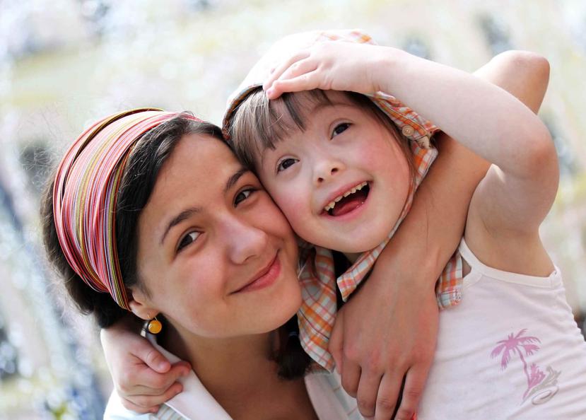 Contrario a otros desórdenes del desarrollo, el diagnóstico de síndrome de Down se realiza temprano en la vida, lo cual permite comenzar a tiempo con un programa terapéutico. (Foto: Shuuterstock.com)