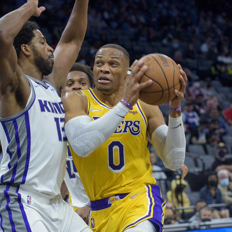 Russell Westbrook promedió 18.5 puntos por partido, 7.4 rebotes recuperados y 7.1  asistencias en 78 partidos con los Lakers.