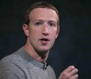 Mark Zuckerberg dijo que, en un plazo de una década, hasta la mitad de los más de 48,000 empleados de la empresa trabajarán desde casa. (AP / Mark Lennihan)
