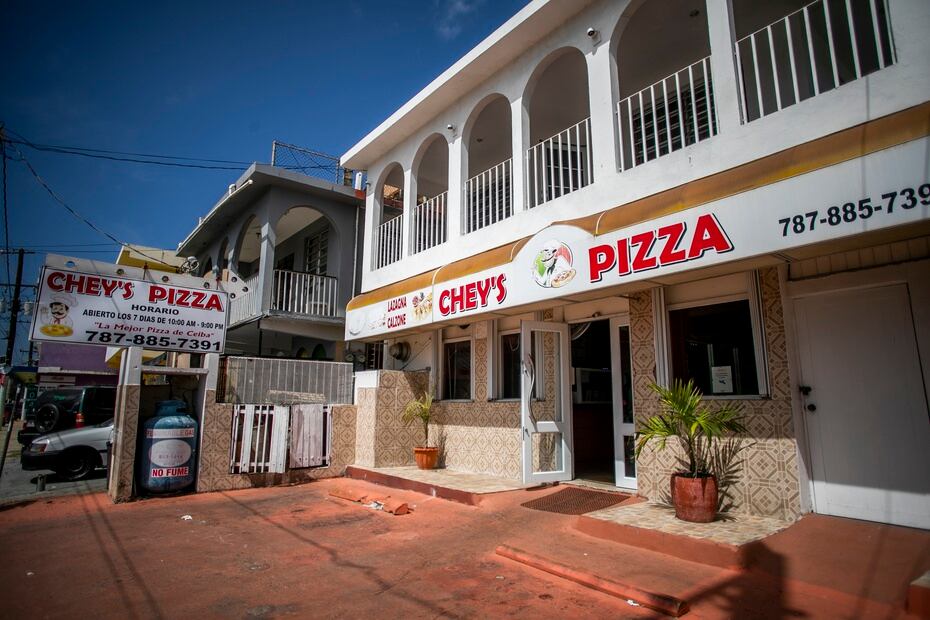 Chey’s Pizza está ubicado el #286 de la avenida Lauro Piñero en Ceiba, y opera de lunes a sábado, de 10:00 a.m. a 8:00 p.m.