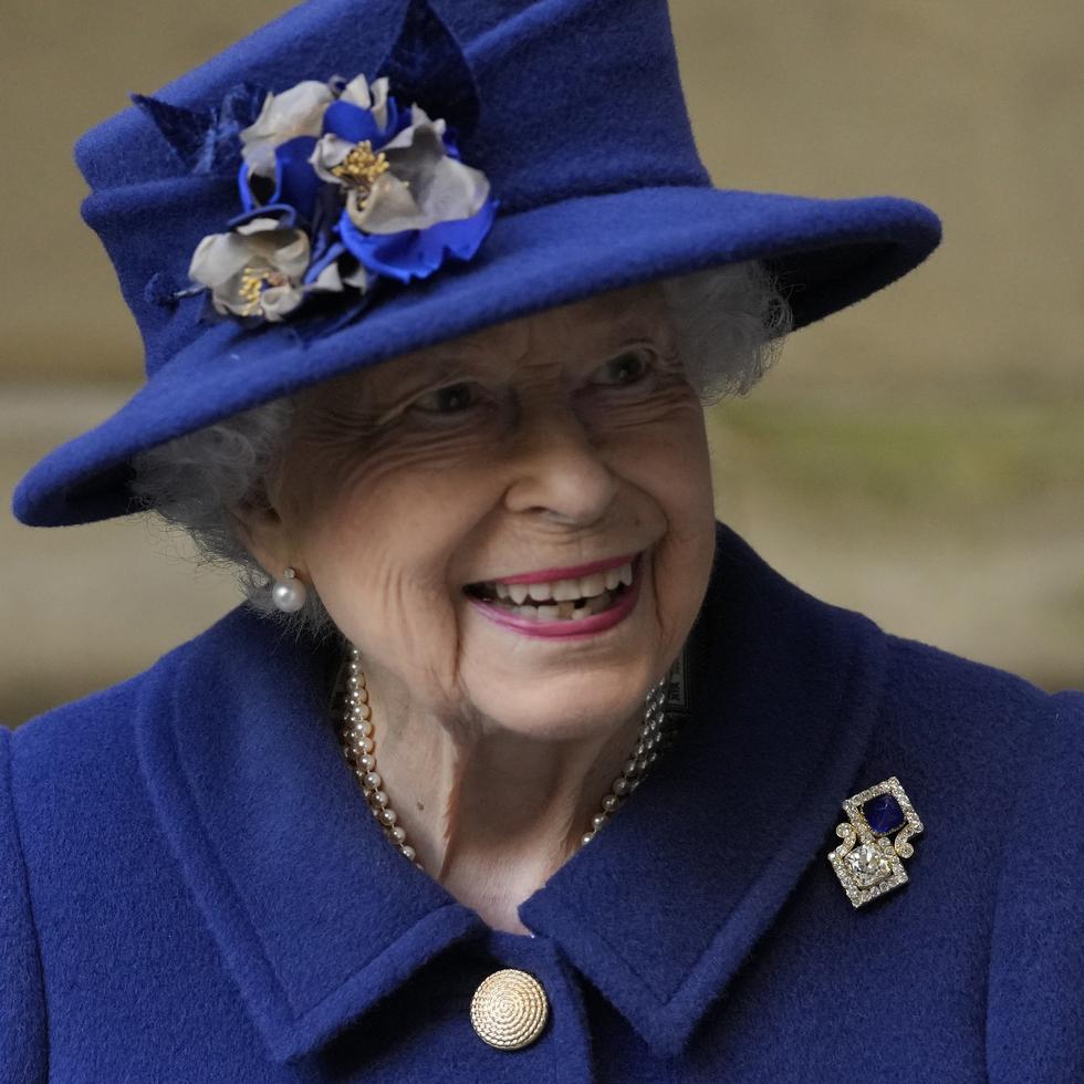 La reina Elizabeth II falleció este jueves “de manera pacífica” a sus 96 años de edad, anunció el Palacio de Buckingham.