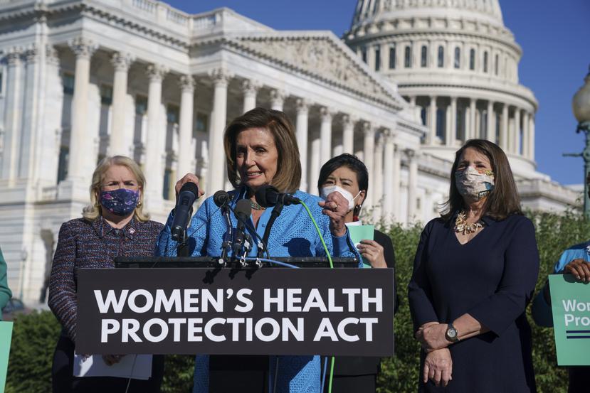 La portavoz de la Cámara federal, Nancy Pelosi, durante una conferencia justo antes de la votación sobre legislación destinada a garantizar el derecho de la mujer al aborto.