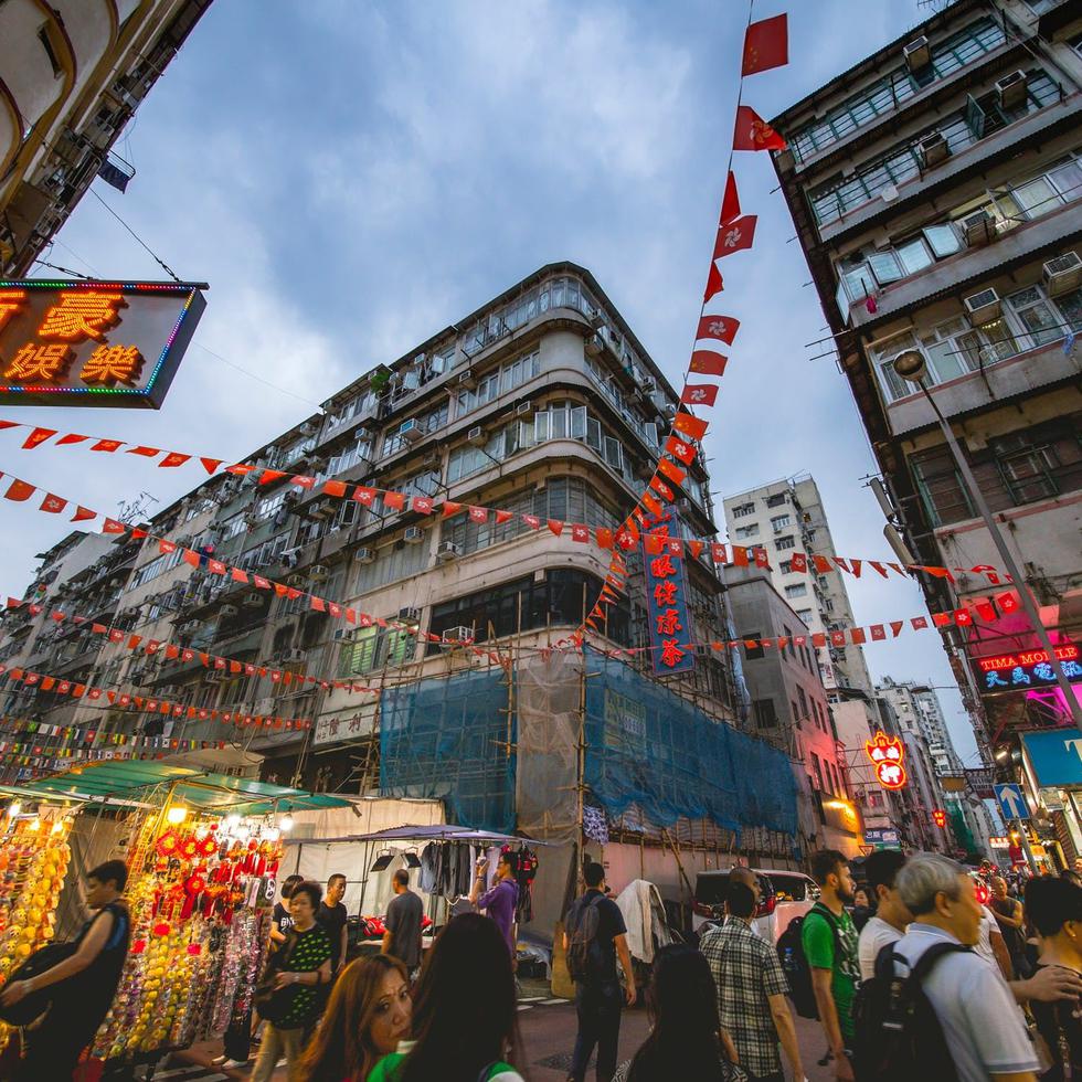 La ciudad china tiene una economía ascendente, lo que atrae mucho.  (Pexels)