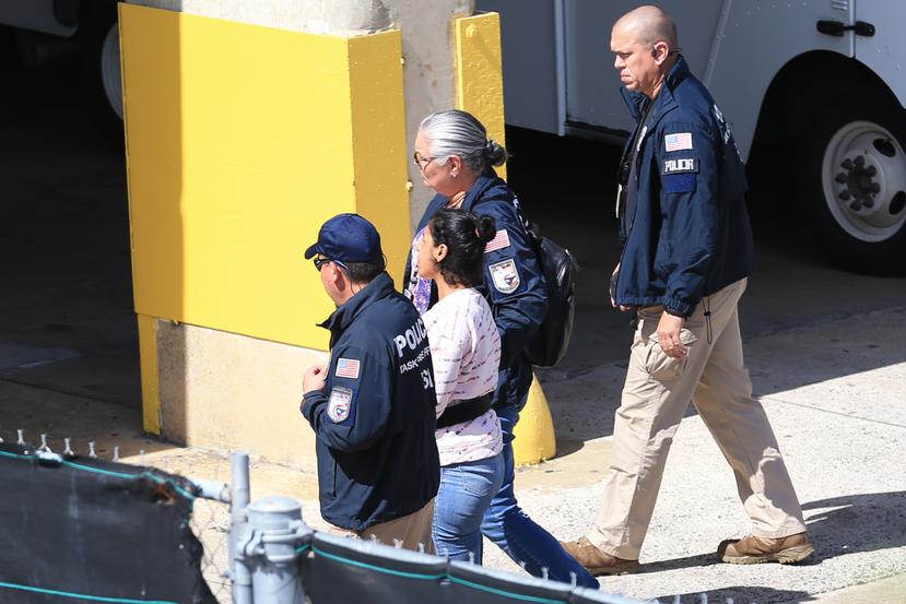 Melanie Cruz Clivilles fue trasladada al tribunal federal en Hato Rey por agentes de HSI.