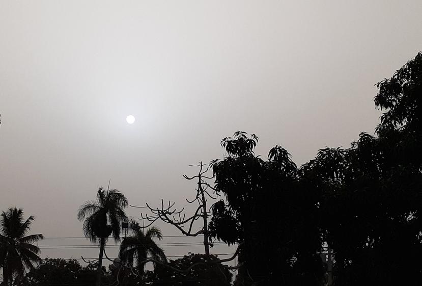 Así se ve la nube de polvo del Sahara en Santo Domingo, República Dominicana. (Captura Twitter / endeportes)