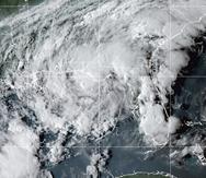 En el último mes y medio partieron de África varias tormentas con el potencial de convertirse en huracanes “y se toparon con mucho aire seco varado en el Atlántico”, expresó la experta de la Universidad de Albany Kristen Corbosiero. “El aire seco es el principal factor que ha frenado las tormentas”, añadió.