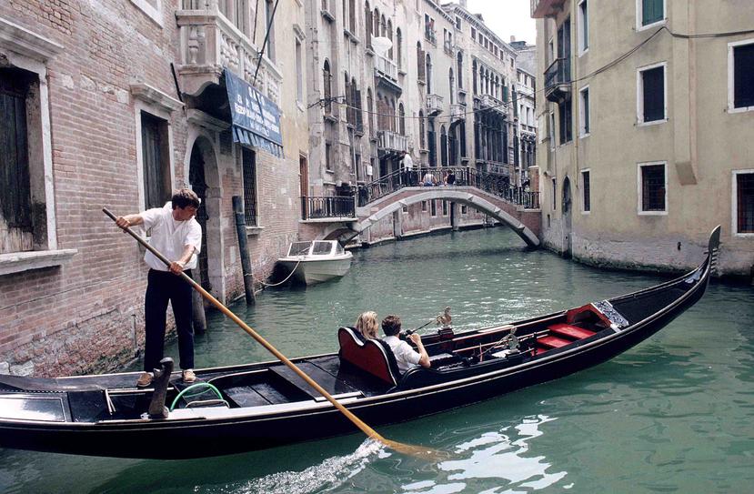 Imagen de uno de los canales de Venecia antes de la pandemia del COVID-19. (EFE)