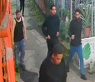 Una captura en video de varios de los implicados en el crimen.