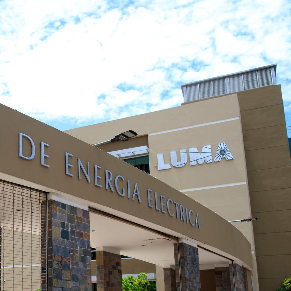 El aumento de 2.49 centavos en la factura de luz fue solicitado por LUMA Energy, 
a nombre de la Autoridad de Energía Eléctrica, según 
las disposiciones 
del contrato entre ambas entidades.