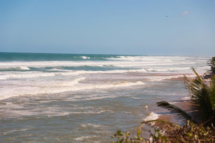 Imagen de archivo de una fuerte marejada del norte que afectaba la costa del Viejo San Juan.
