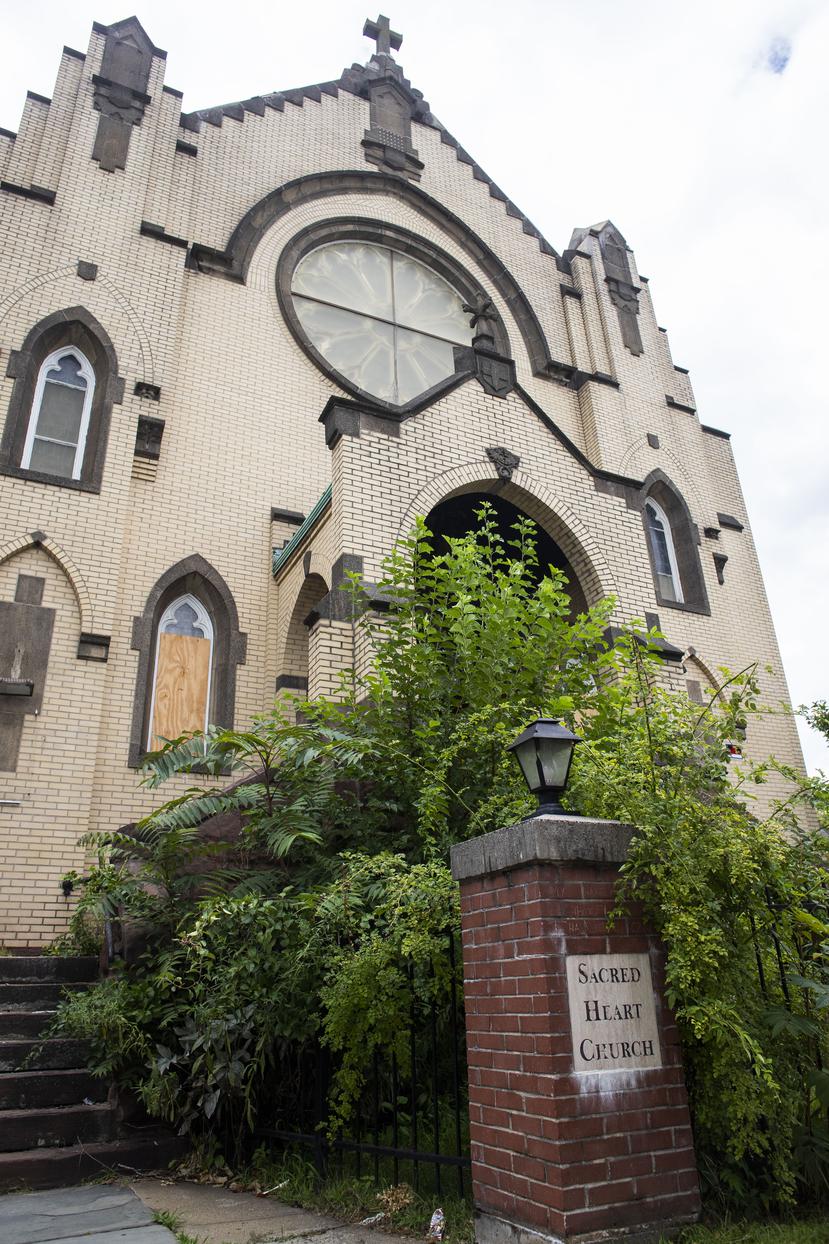 La iglesia Sagrado Corazón es reconocida como uno de los lugares donde se reunieron los primeros puertorriqueños que llegaron a Connecticut.
