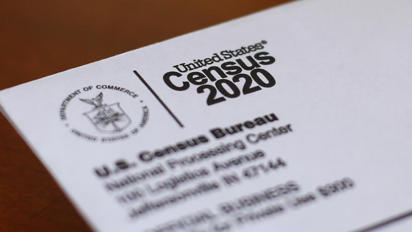 Un sobre con la carta del censo 2020 enviada a un residente de Detroit.