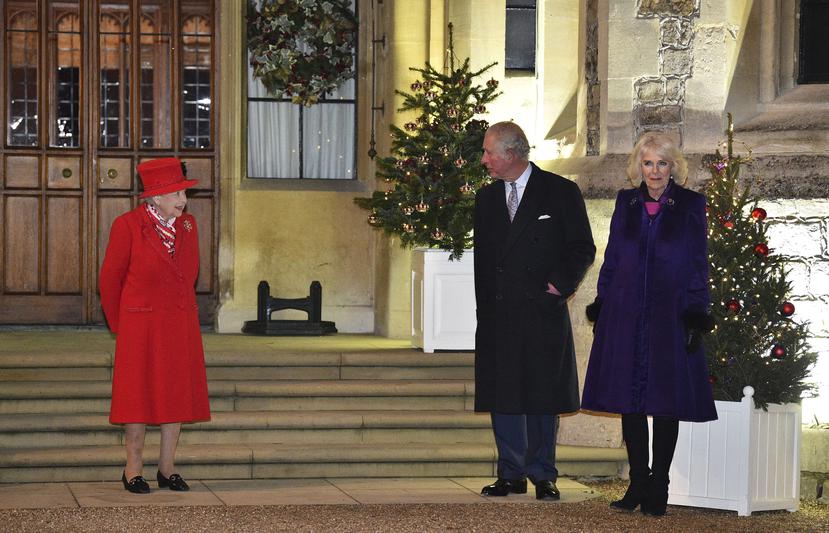 Un portavoz oficial de Buckingham dijo Elizabeth II disfrutó mucho del reencuentro, a pesar de que se notó la ausencia de su hijo Andrew y su nieto Harry. (Foto: AP)