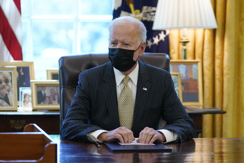 En esta foto del 30 de marzo del 2021, el presidente Joe Biden habla tras firmar una ley en la Casa Blanca.