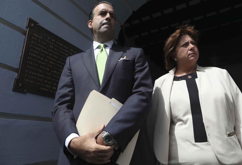 José Carrión III y Natalie Jaresko, presidente y directora ejecutiva de la Junta de Supervisión Fiscal. (GFR Media)