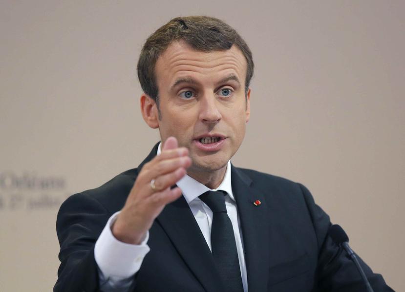 Emmanuel Macron dijo que sigue "muy comprometido" para hacer ganar la candidatura de su país "con todos los franceses, los deportistas" y el conjunto de actores movilizados.(EFE)